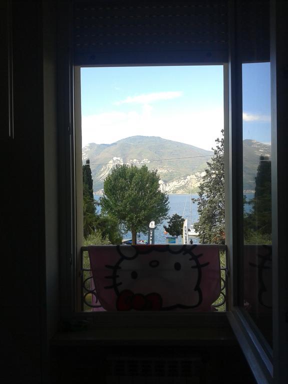 Casa Claudia Assenza di Brenzone Quarto foto